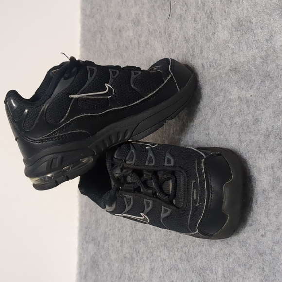 Nike Air Max Plus Black Pure Platinum Toddler Shoes size 7C - Picture 4 of 8
